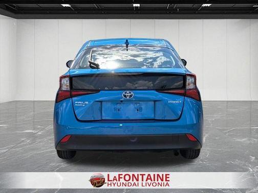 2022 Toyota Prius LE