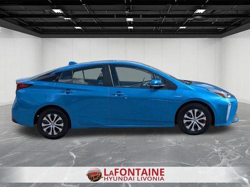 2022 Toyota Prius LE