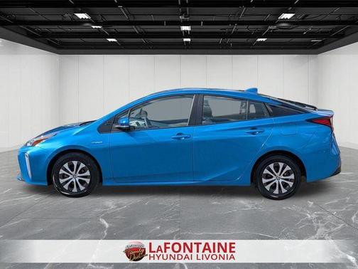 2022 Toyota Prius LE