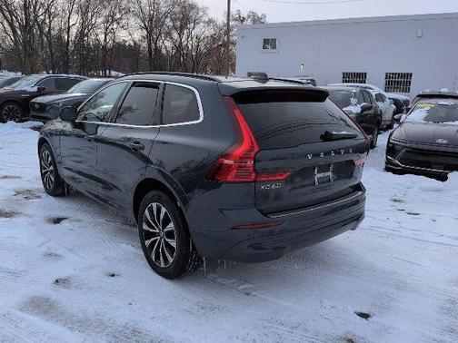 2023 Volvo XC60 B5 Core
