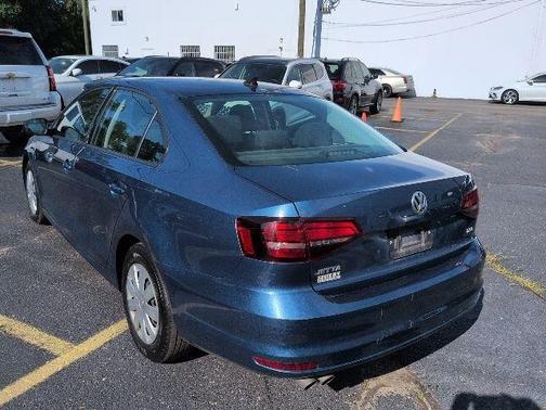 Blue 2016 Volkswagen Jetta 1.4T S