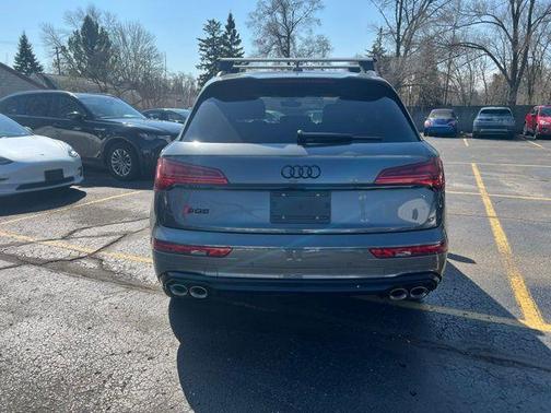 Daytona Gray Pearl Effect 2025 Audi SQ5 3.0T Premium Plus