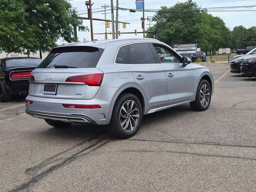 Florett Silver Metallic 2021 Audi Q5 40 Premium Plus