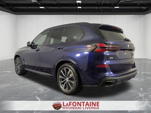 2024 BMW X5 M60i