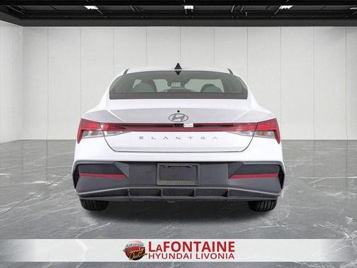 2025 Hyundai ELANTRA SEL Convenience