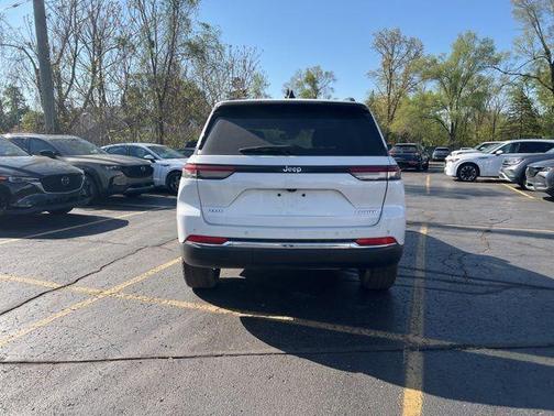 Bright White Clearcoat 2022 Jeep Grand Cherokee Limited