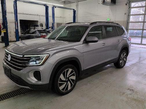 2025 Volkswagen Atlas 2.0T SE