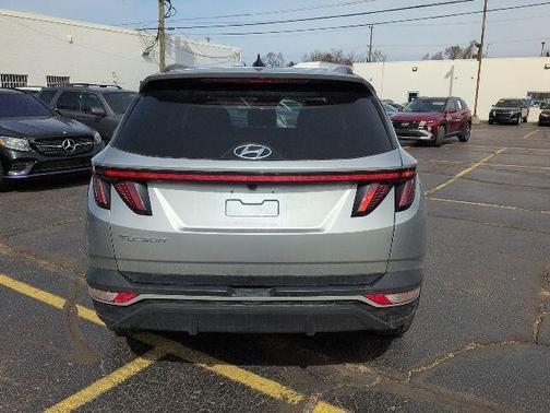 Shimmering Silver 2023 Hyundai TUCSON SEL