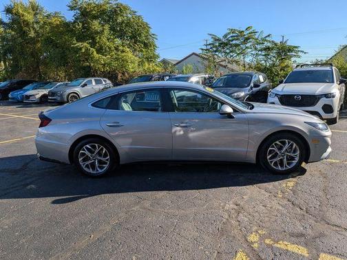2023 Hyundai SONATA SEL