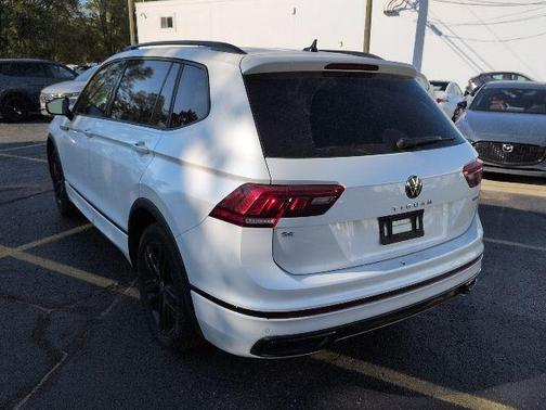 2022 Volkswagen Tiguan 2.0T SE R-Line Black