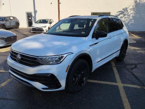 2022 Volkswagen Tiguan 2.0T SE R-Line Black