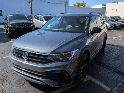 2023 Volkswagen Tiguan 2.0T SE R-Line Black