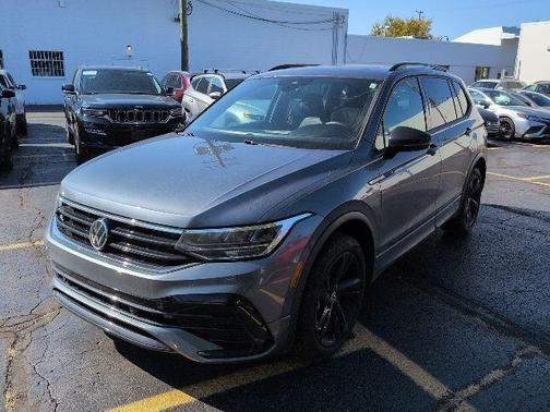 2023 Volkswagen Tiguan 2.0T SE R-Line Black