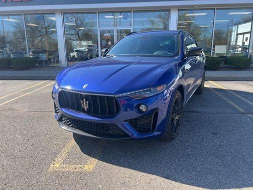 Blu 2021 Maserati Levante S GranSport