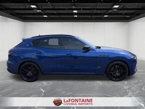 Blu 2021 Maserati Levante S GranSport