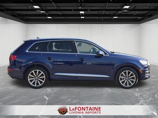 Navarra Blue Metallic 2019 Audi Q7 55 Premium Plus