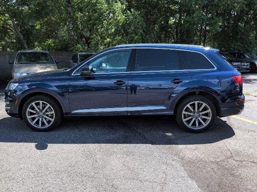 Navarra Blue Metallic 2019 Audi Q7 55 Premium Plus