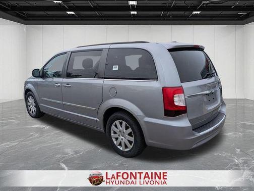2015 Chrysler Town & Country Touring-L