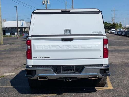 Summit White 2023 Chevrolet Silverado 1500 LT