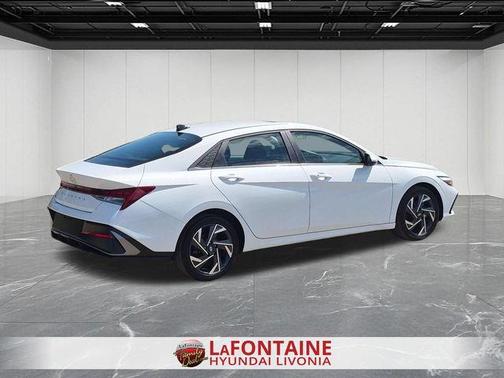 White 2025 Hyundai ELANTRA SEL Convenience