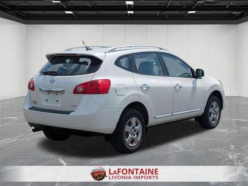Pearl White 2014 Nissan Rogue Select S