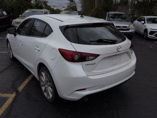 Snowflake White Pearl Metallic 2017 Mazda Mazda3 Touring 2.5