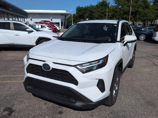 Ice 2024 Toyota RAV4 Hybrid LE
