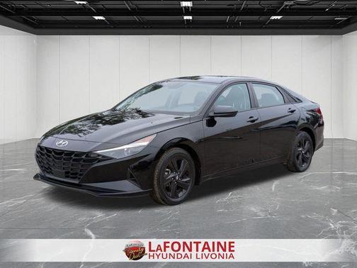 Phantom Black 2022 Hyundai ELANTRA SEL