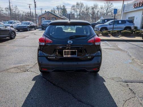 2020 Nissan Kicks SV
