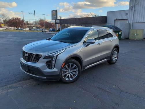 2023 Cadillac XT4 Premium Luxury