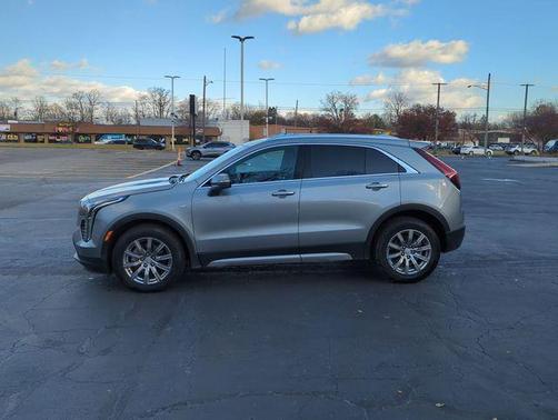 2023 Cadillac XT4 Premium Luxury