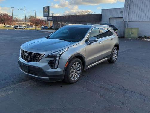 2023 Cadillac XT4 Premium Luxury