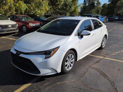 Super White 2020 Toyota Corolla LE