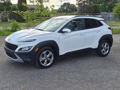 Lunar 2023 Hyundai KONA SEL