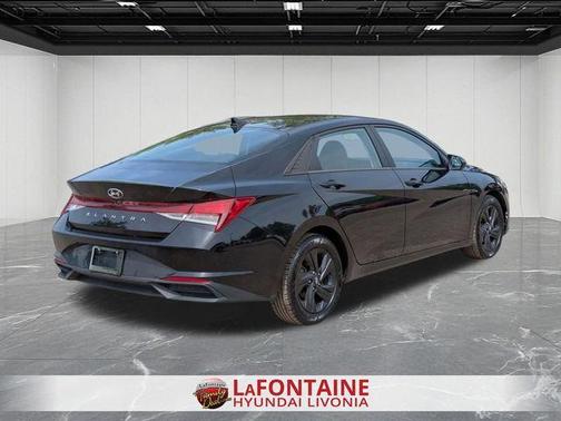 Phantom Black 2023 Hyundai ELANTRA SEL