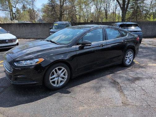 Tuxedo Black Metallic 2014 Ford Fusion SE