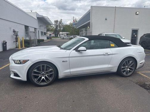 Oxford White 2016 Ford Mustang GT Premium