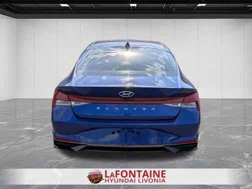 2022 Hyundai ELANTRA SEL