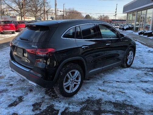 2022 Mercedes-Benz GLA 250 Base 4MATIC