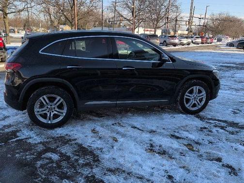 2022 Mercedes-Benz GLA 250 Base 4MATIC