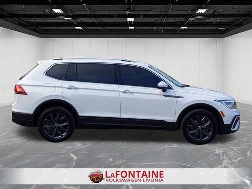 Pure White 2022 Volkswagen Tiguan 2.0T SE