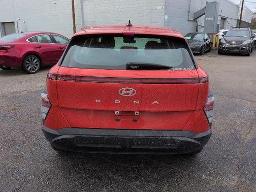 2024 Hyundai KONA SE
