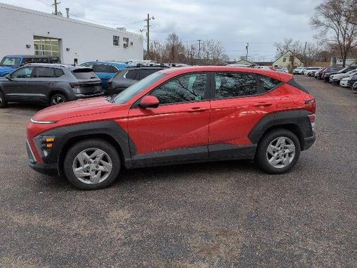 2024 Hyundai KONA SE