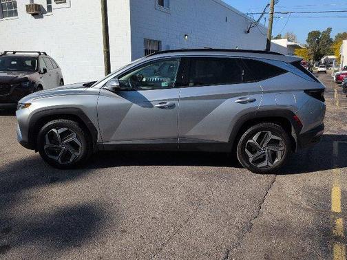 Shimmering Silver 2024 Hyundai TUCSON Limited