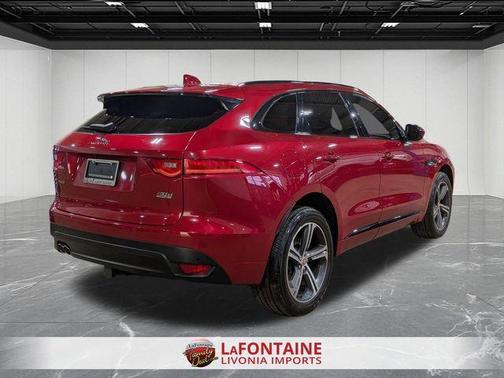 Italian Racing Red 2017 Jaguar F-PACE 20d R-Sport