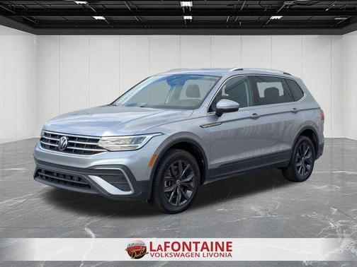 Pyrite Silver Metallic 2023 Volkswagen Tiguan 2.0T SE