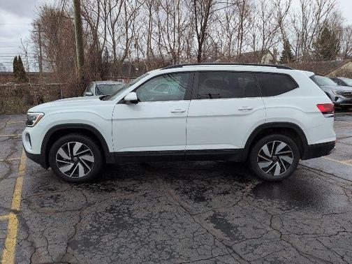 2025 Volkswagen Atlas 2.0T SE