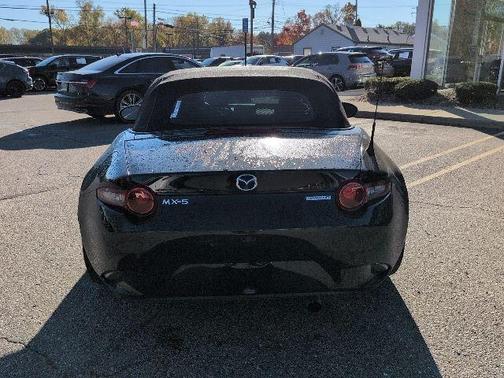 2022 Mazda MX-5 Miata Sport