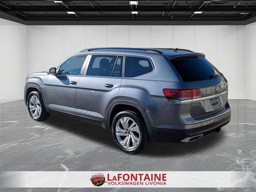Platinum Gray Metallic 2023 Volkswagen Atlas 3.6L SE w/Technology