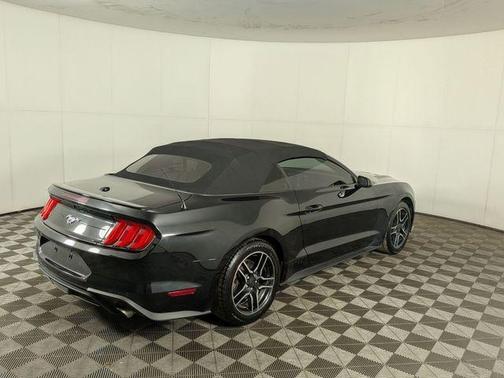 2020 Ford Mustang EcoBoost